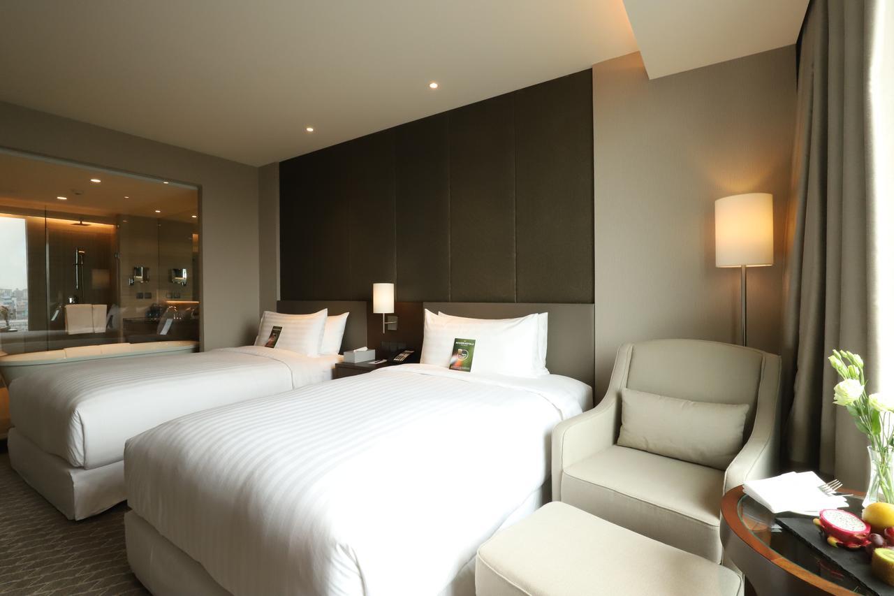 Отель Pullman Yangon Centrepoint Экстерьер фото