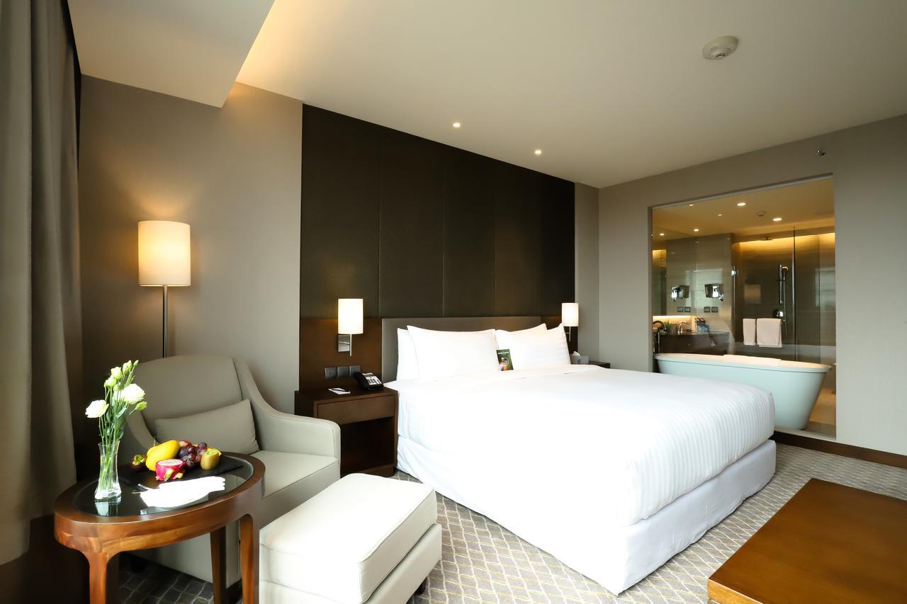 Отель Pullman Yangon Centrepoint Экстерьер фото